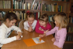 spotkanie-z-misiem-uszatkiem-biblioteka-bozepole-wielkie